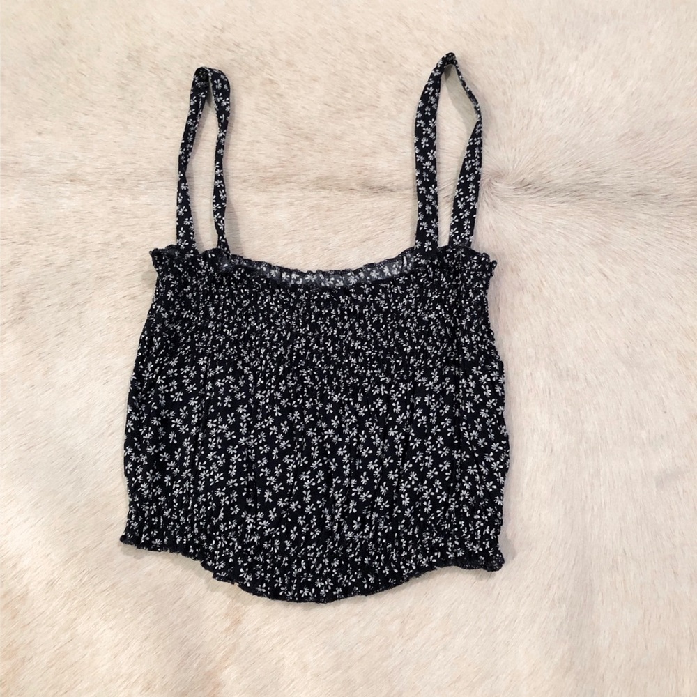 Brandy Melville Cropped Daisy Tank Top!